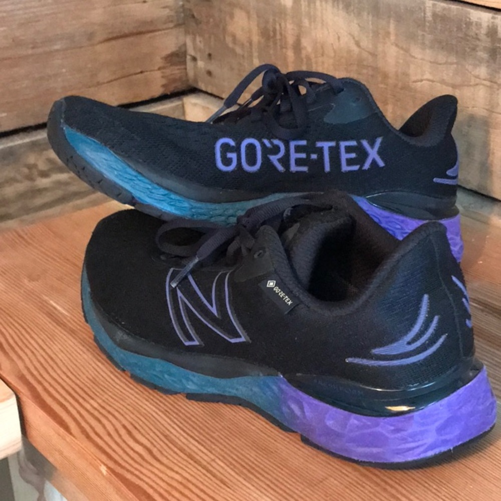 New Balance Fresh Foam 880v11 Gore-tex Waterproof Running Shoes - Size7.5